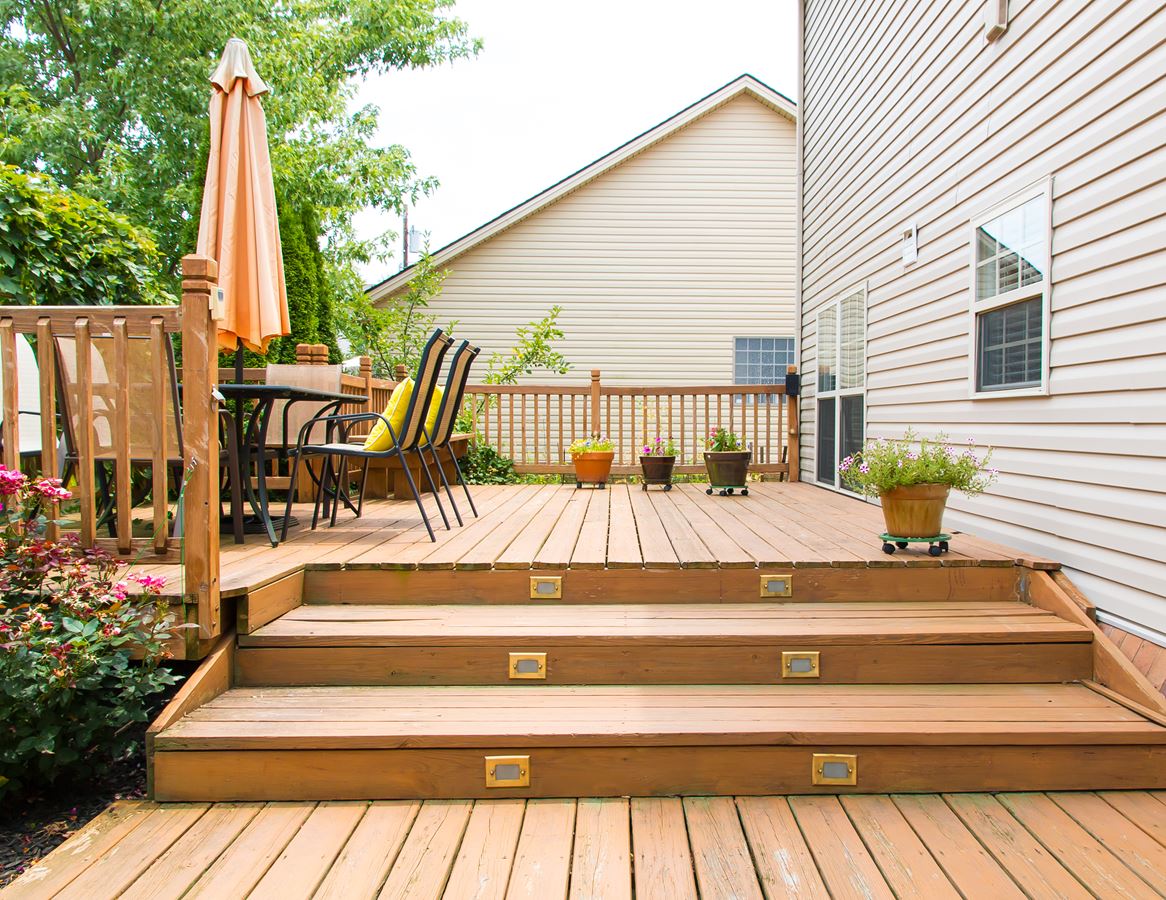 Deck cleaning main