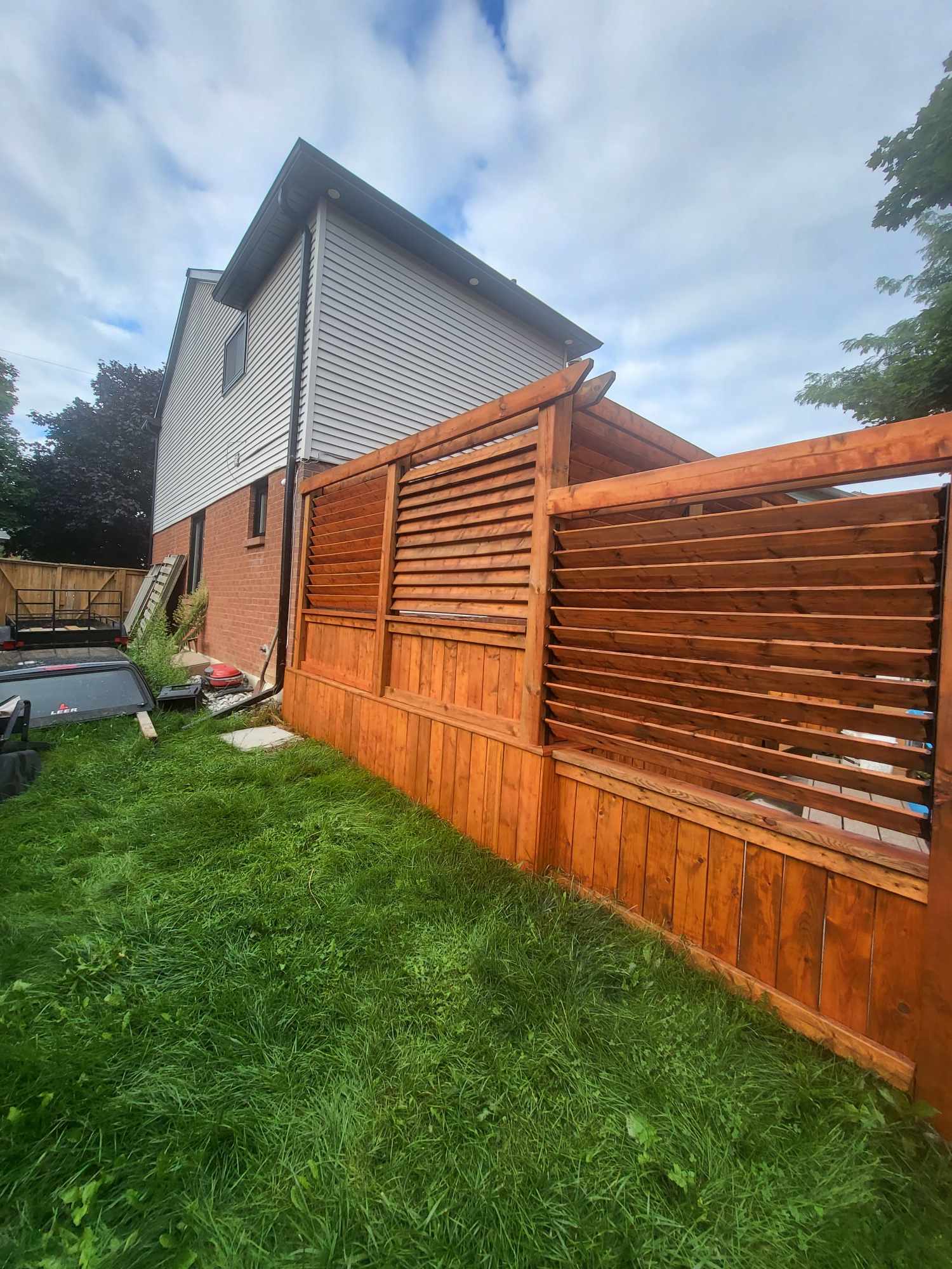 Fence cleaning